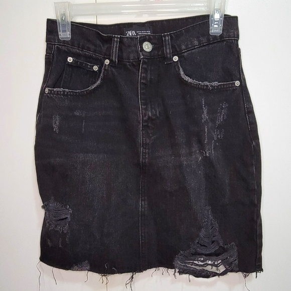Zara Ripped Denim Skirt - Picture 1 of 2